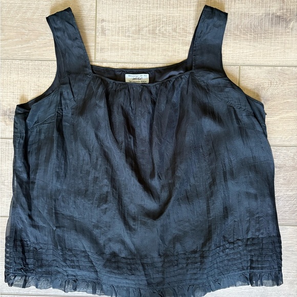 Black Silk Sleeveless Tank Top - Picture 2 of 6